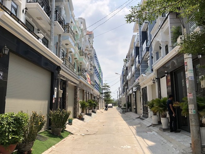 Ít người mua nhưng giá nhà phố vẫn tăng mạnh giữa mùa dịch