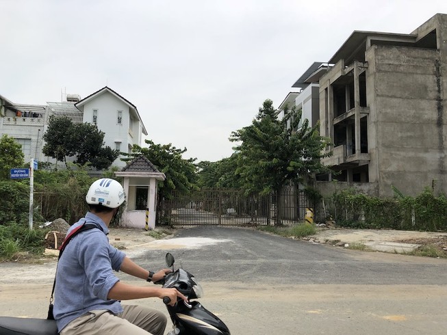 Giá nhà đô thị cao hơn hàng chục lần thu nhập người dân