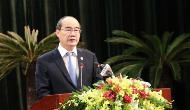 'Không liêm, không sạch thì không nói được người khác...'