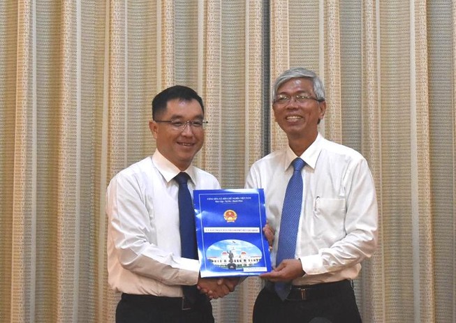 Phó chủ tịch quận 2 giữ chức phó giám đốc Sở Xây dựng TP.HCM