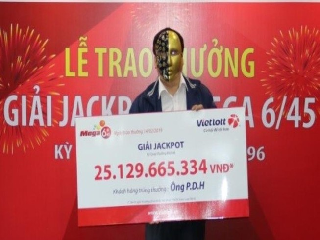 Ngày Thần tài, khách hàng trúng Vietlott 25 tỷ đồng
