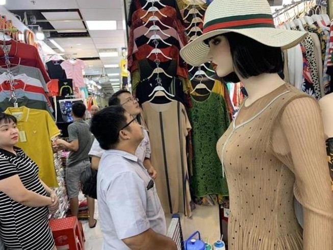 Chợ An Đông: 11 cuộc họp vẫn chưa xong