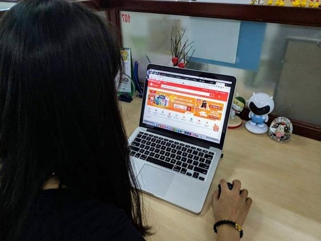 Người Việt thích mua sắm online vào thời gian nào trong ngày?