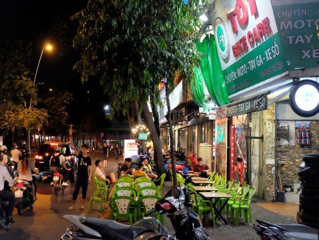 Quán nhậu vắng khách dù U23 Việt Nam thi đấu