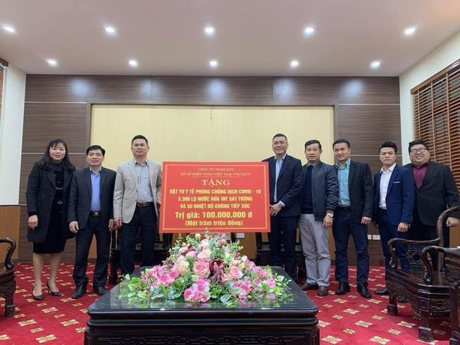 Vietlott tặng vật tư y tế phòng dịch COVID-19 cho Vĩnh Phúc