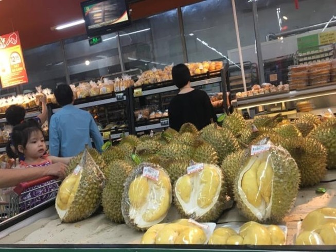Nhận biết sầu riêng chín cây và sầu riêng nhúng thuốc