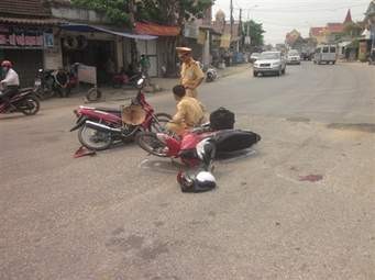 Chở bốn gây tai nạn, hai thanh niên tử vong tại chỗ