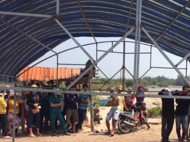 Thi thể nam giới trôi trên biển cách bờ 4 hải lý