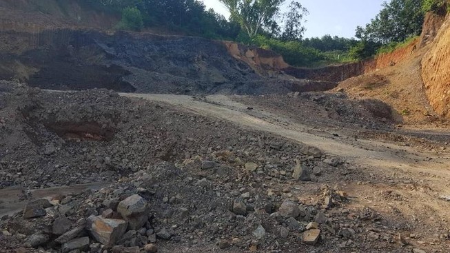 Cựu phó công an huyện bị phạt vì khai thác khoáng sản
