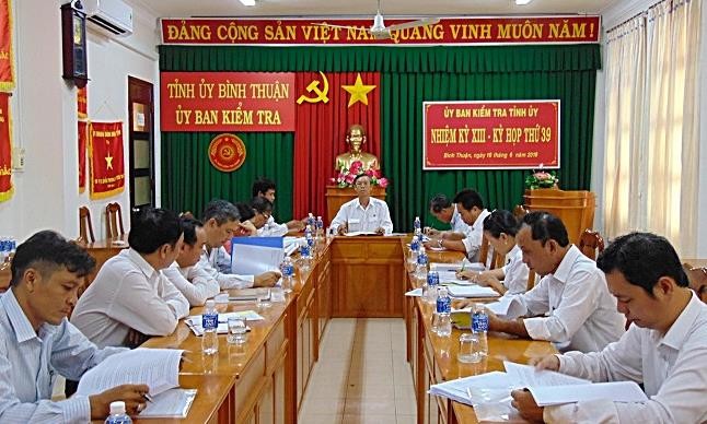 Kiểm tra vi phạm đất đai với 5 lãnh đạo TP Phan Thiết