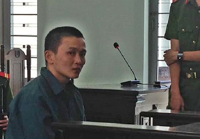 Tăng án kẻ đánh nữ sinh mù mắt để hiếp dâm