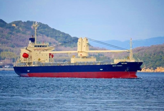 Tàu Philippines đâm chìm tàu cá Việt Nam trên biển