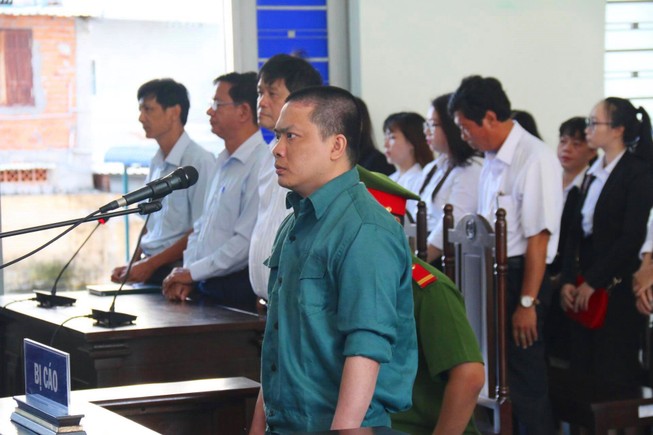 Tòa triệu tập 4 cựu giám đốc, phó giám đốc BV Phan Thiết