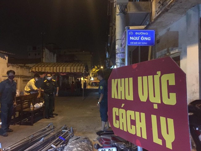 Cách ly một đầu bếp Việt từ Trung Quốc trốn về bằng đường bộ