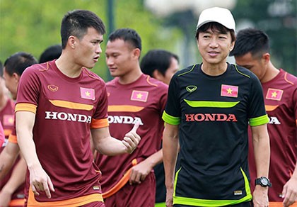 Chùm ảnh cầu thủ Việt Nam, Man City tập luyện cho trận đấu tối nay