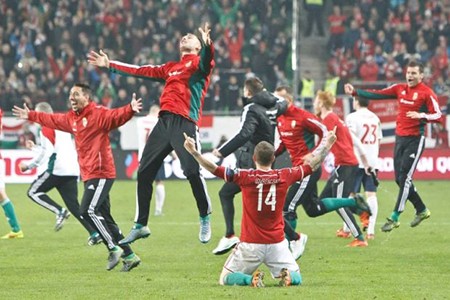Hungary giành vé dự VCK Euro sau 30 năm chờ đợi