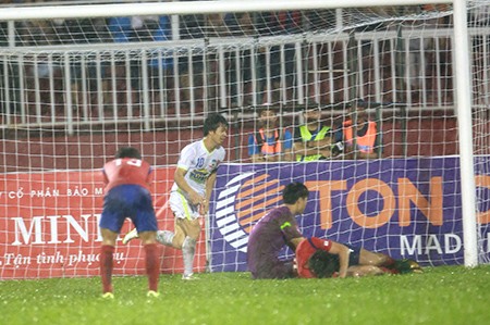 Những khoảnh khắc đẹp trong trận U-21 HAGL và U-19 Hàn Quốc