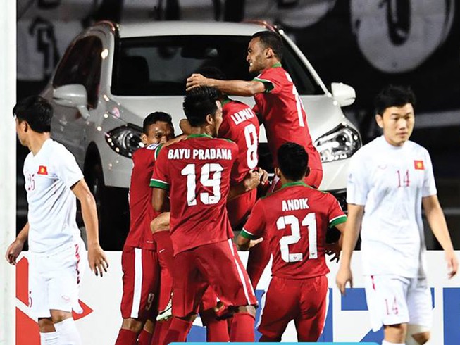 Indonesia 2-1 Việt Nam: Chờ lượt về!