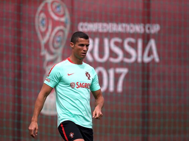 Ronaldo chia tay Real Madrid là 'không thể đảo ngược'