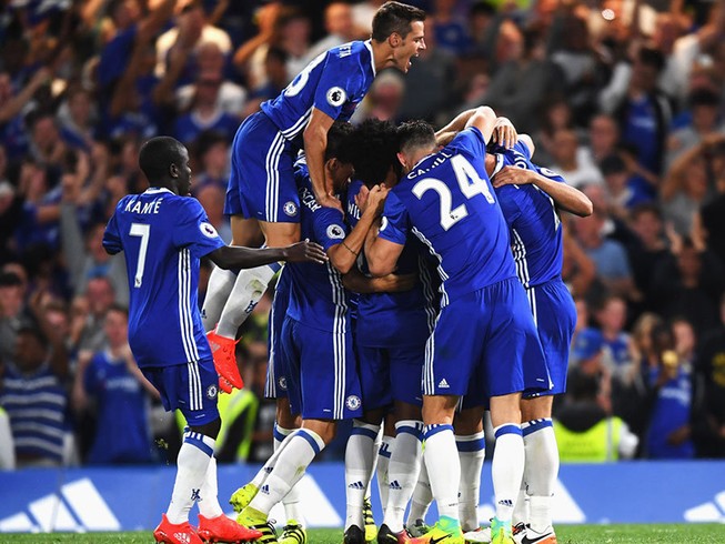 10 CLB ‘ném tiền’ nhiều nhất kỷ nguyên Premier League