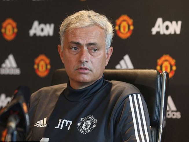 Mourinho 'đá xéo' vụ MU mua Matic:Conte còn muốn gì nữa