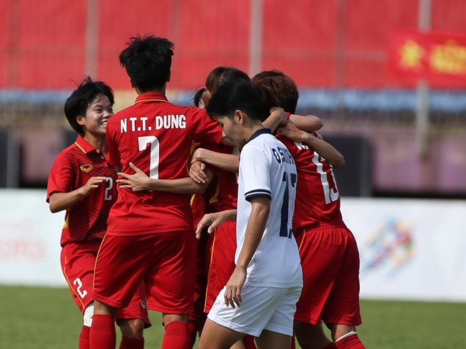 Malaysia tiếp tay giúp VN hạ Thái Lan vô địch SEA Games