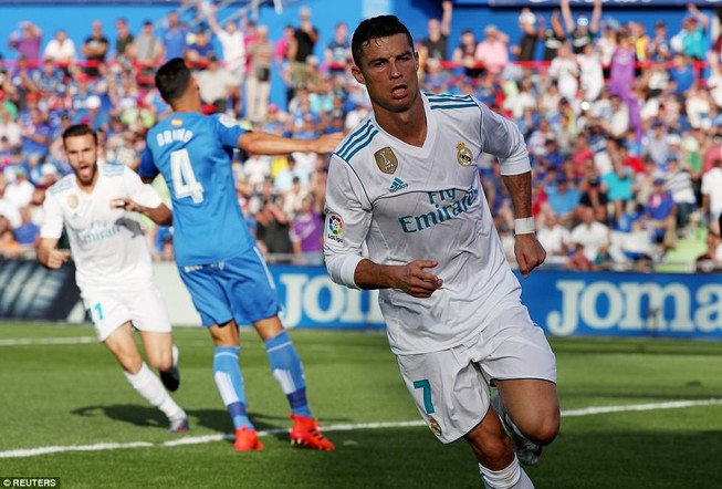 Ronaldo ghi bàn đầu tiên giải cứu Real Madrid