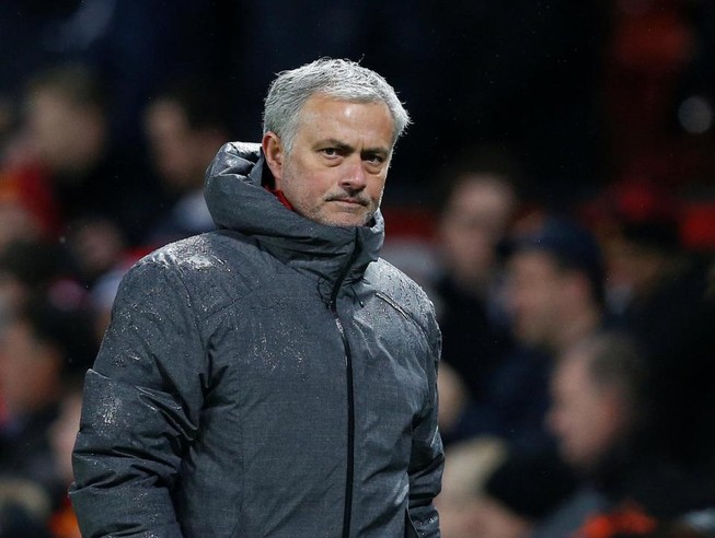 Lộ diện cầu thủ duy nhất được Mourinho cho phép rời MU