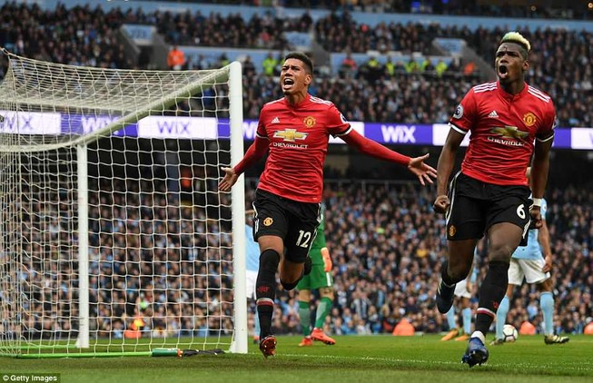 MU ngược dòng siêu kinh điển ngăn Man City đăng quang