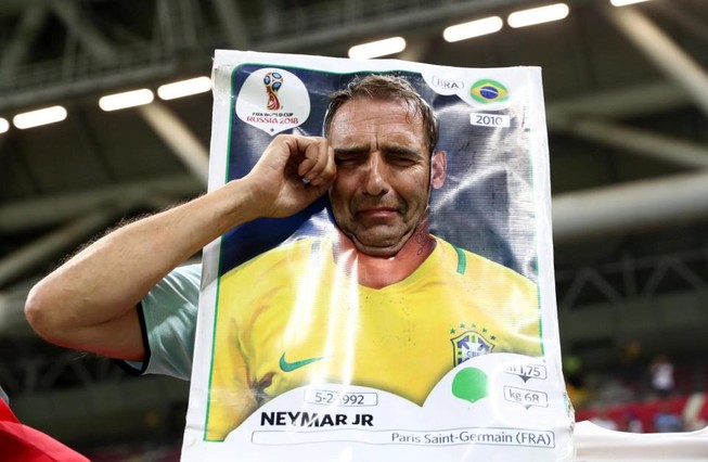 Fan Argentina hò hét tưng bừng mừng Brazil chia tay World Cup