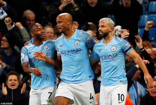 Man City hạ Leicester City chạm tay vào ngôi vương