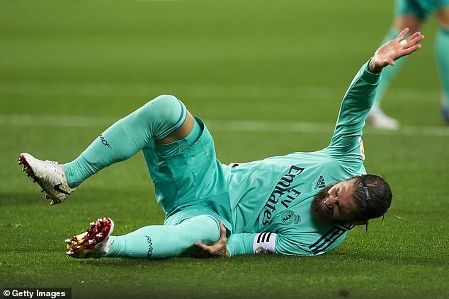 Vượt qua đại kình địch Barcelona, Real Madrid vẫn không vui