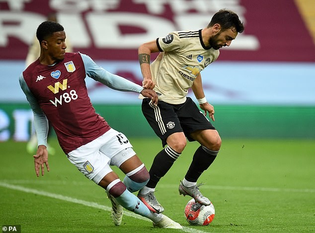Premier League thừa nhận trọng tài sai lầm, VAR cũng giúp MU