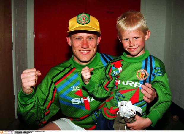 MU gây sốc khi nhắm Schmeichel thay De Gea