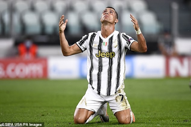 Ronaldo phá vỡ im lặng sau khi Juventus thay Sarri bằng Pirlo