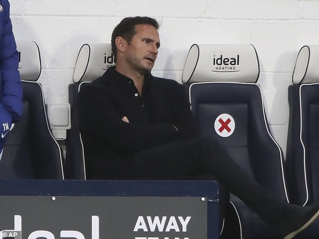 HLV Lampard tức giận với Silva, than phiền Chelsea mất 2 điểm
