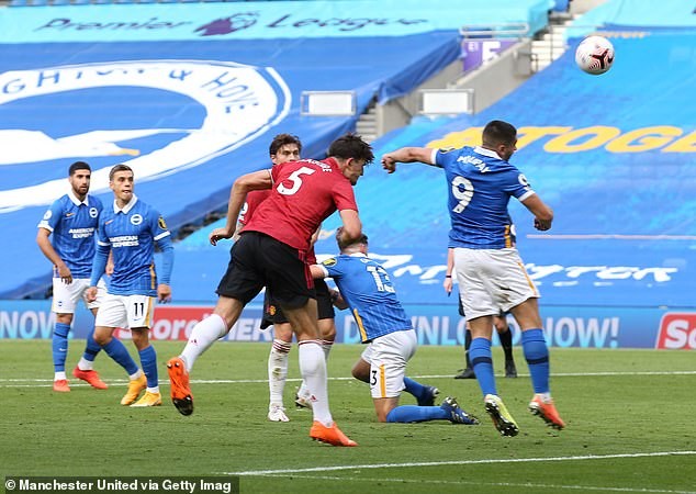 MU thắng điên rồ, HLV Solskjaer ‘cà khịa’ Mourinho