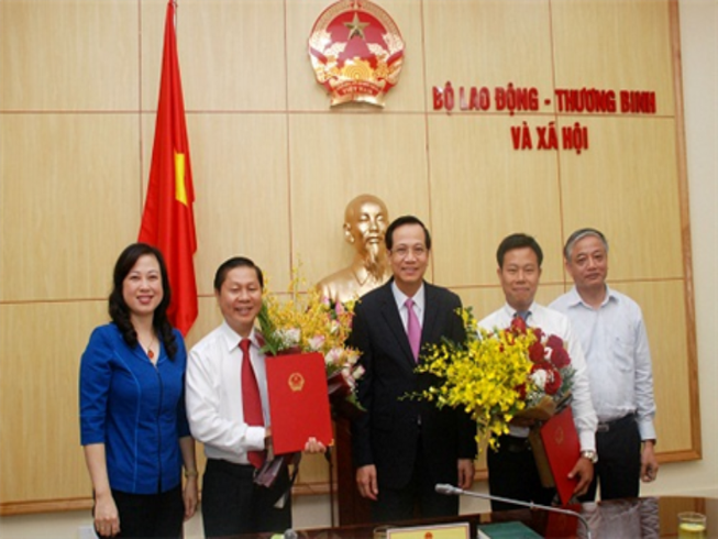 Nhân sự mới