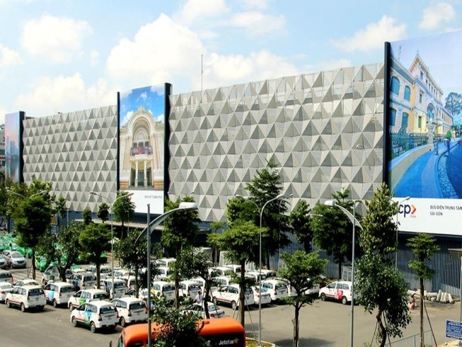 Nhà để xe sân bay Tân Sơn Nhất sắp thu theo giá mới