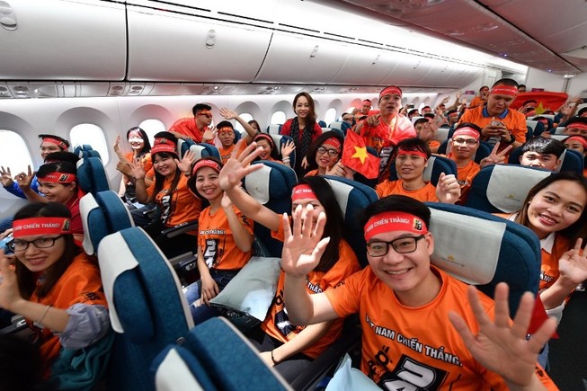 7 chuyến bay thẳng đến Philippines cổ vũ U-22 Việt Nam