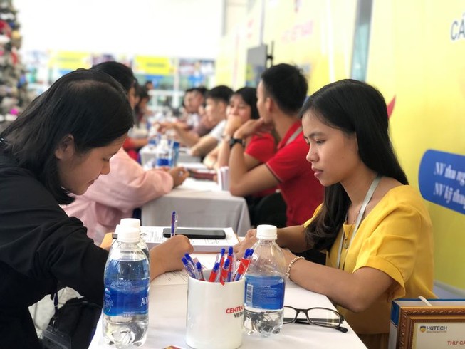 Làm việc trong ngày tết có thể được trả 1,6 triệu đồng/ngày