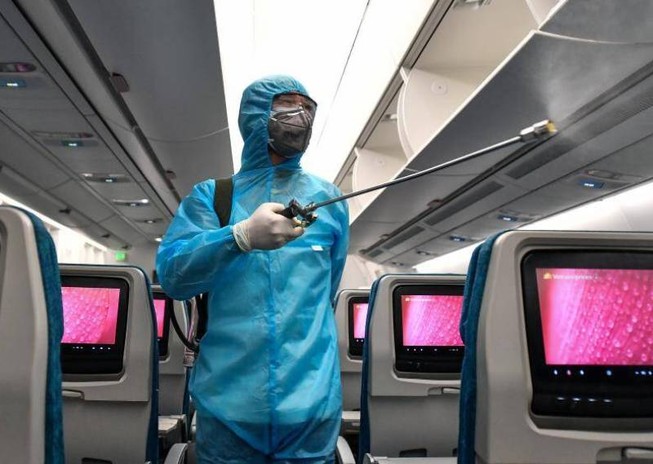 Vietnam Airlines khử trùng toàn bộ đội bay trong một ngày