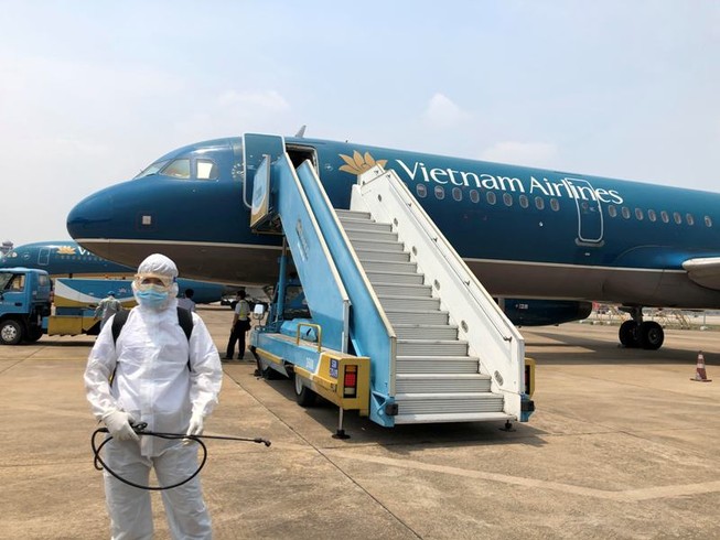 Giới hạn không quá 200 khách/chuyến bay đến TP.HCM
