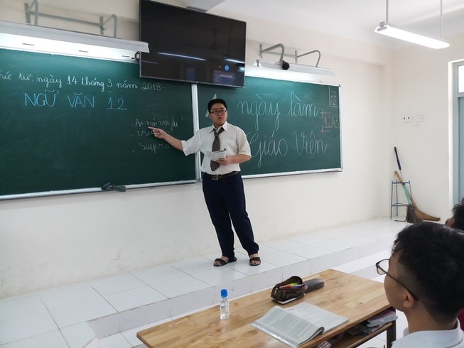Học sinh hào hứng với 'Một ngày làm giáo viên'