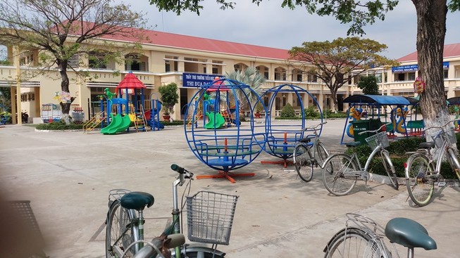 Vụ cô giáo quỳ: UBND huyện Bến Lức ra thông cáo báo chí
