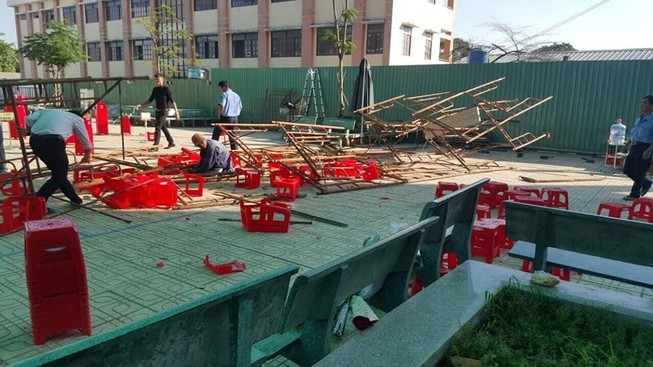 Sập giàn giáo tại trường: Hỗ trợ phí điều trị cho HS bị thương