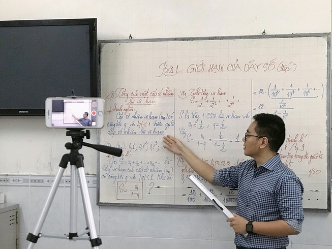 Dạy học online được nhiều trường áp dụng trong thời gian học sinh nghỉ tránh dịch