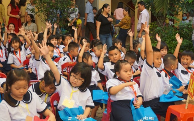 Dịch COVID-19: Nhiều tỉnh, thành tiếp tục cho HS nghỉ học