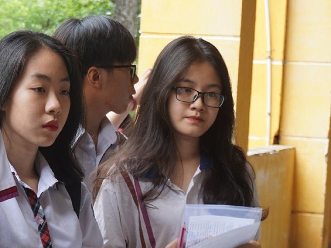 Trường học yên tâm khi Bộ nói sẽ công bố đề thi minh họa