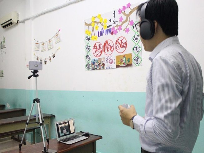 Dạy học qua internet được nhiều trường áp dụng khi học sinh nghỉ học